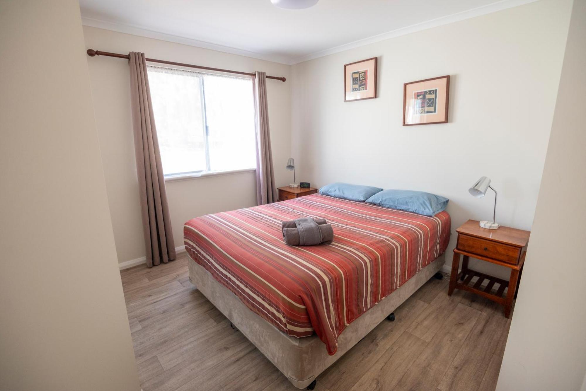 Отель Jurien Bay Tourist Park Экстерьер фото