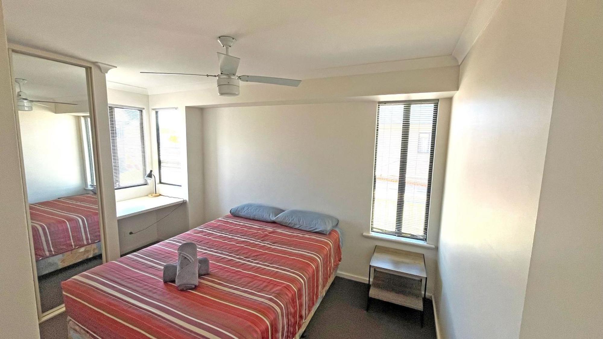 Отель Jurien Bay Tourist Park Экстерьер фото