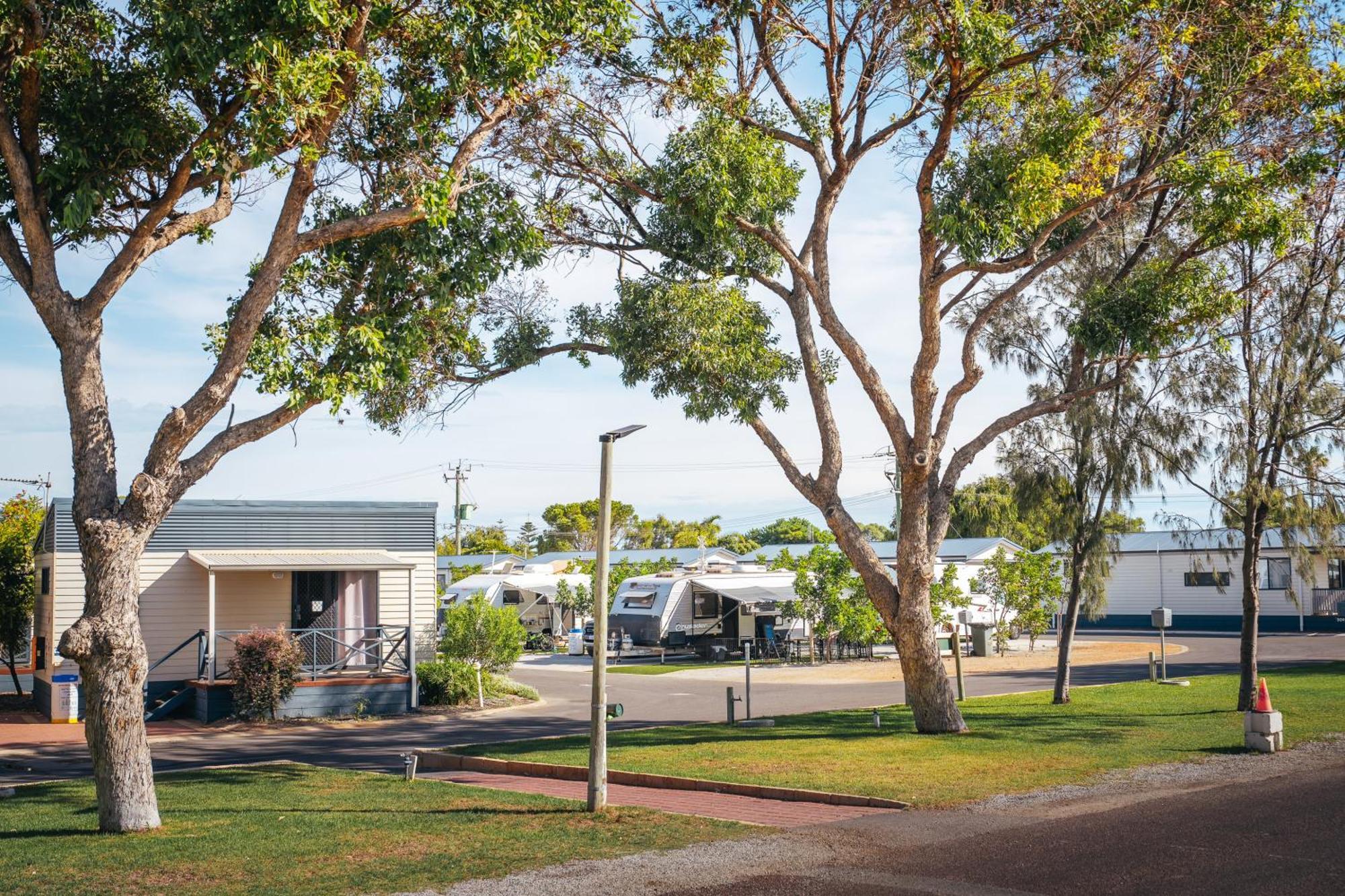 Отель Jurien Bay Tourist Park Экстерьер фото