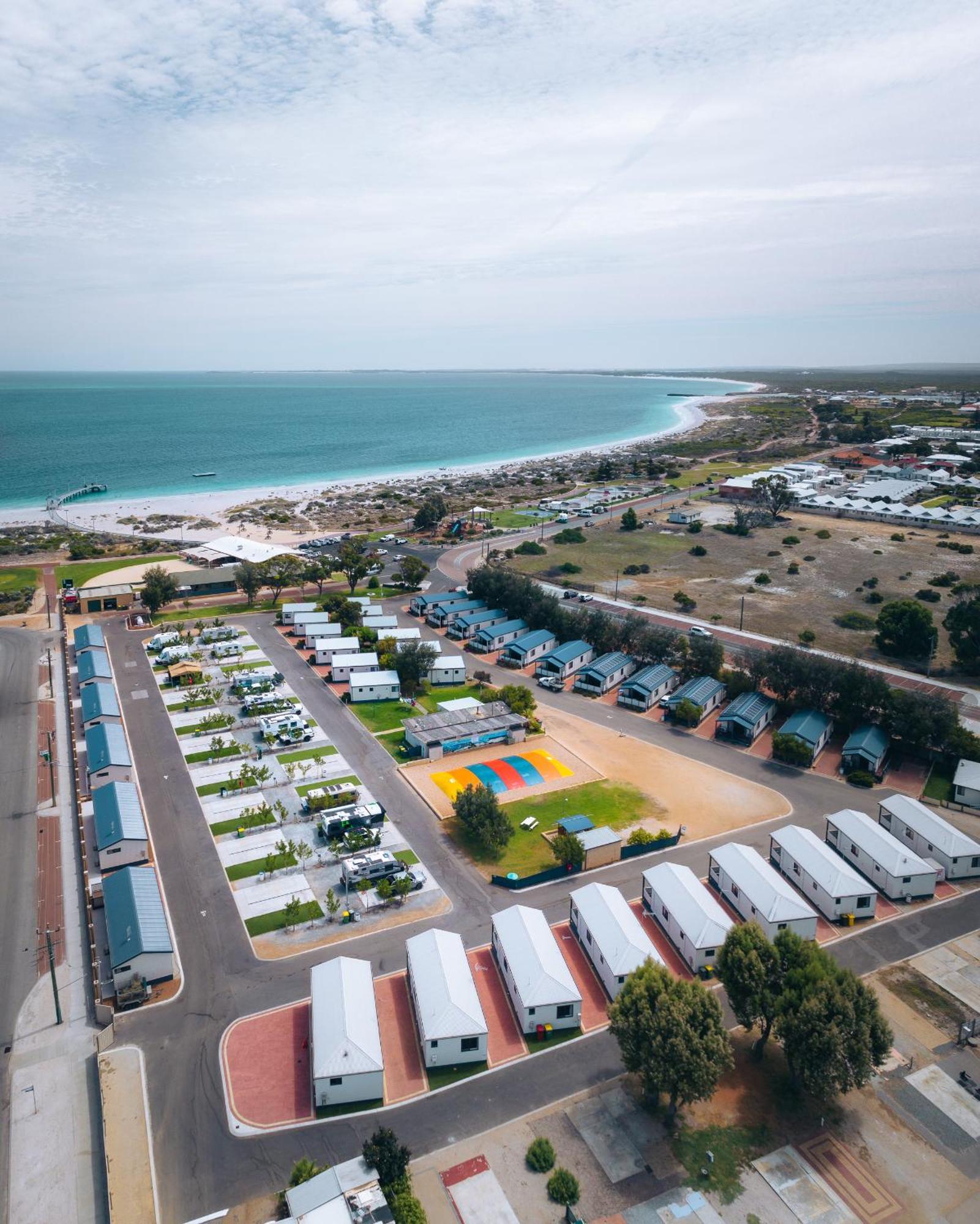 Отель Jurien Bay Tourist Park Экстерьер фото